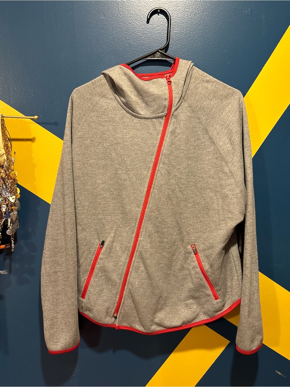Iowa State Asymmetrical Midweight Zip-Up Hooded Jacket EUC